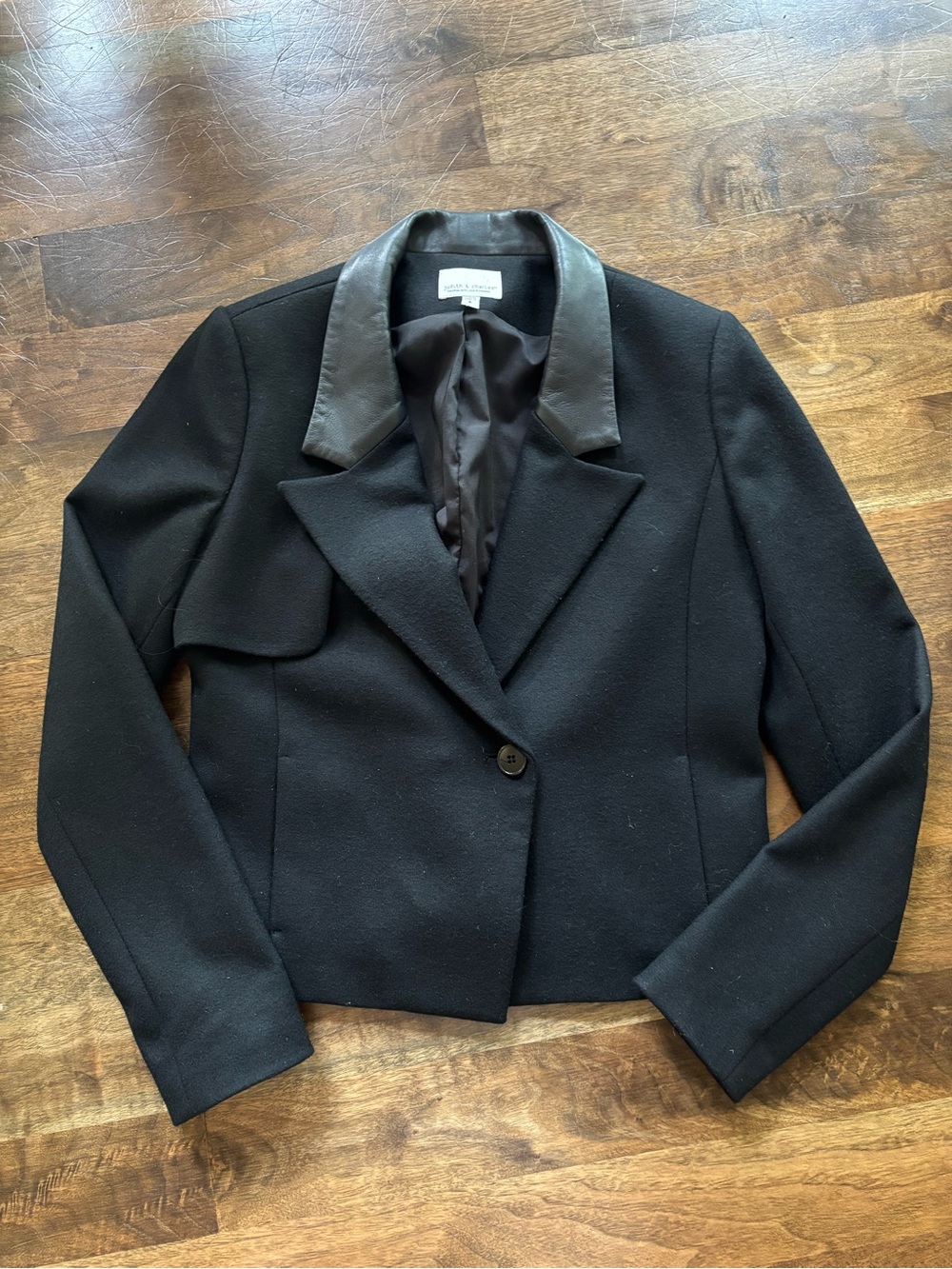 Made in 🇨🇦 - Judith & Charles Wool Blazer